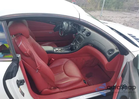 2005 Mercedes-Benz Sl 500 z USA, uszkodzony, nr VIN WDBSK75F25F092398